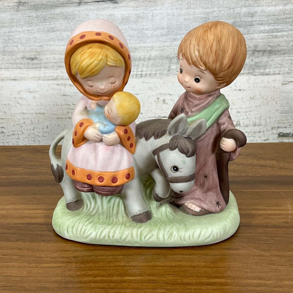 Vintage Porcelain Mary, Joseph & Baby Jesus on Donkey‎ Nativity #5608 Retired
